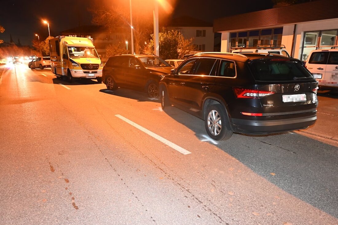 Am 04.11.2025 verursachte eine 41-Jährige nach einem Kontrollverlust mehrere Kollisionen in Goldach. Fahrunfähigkeit festgestellt.