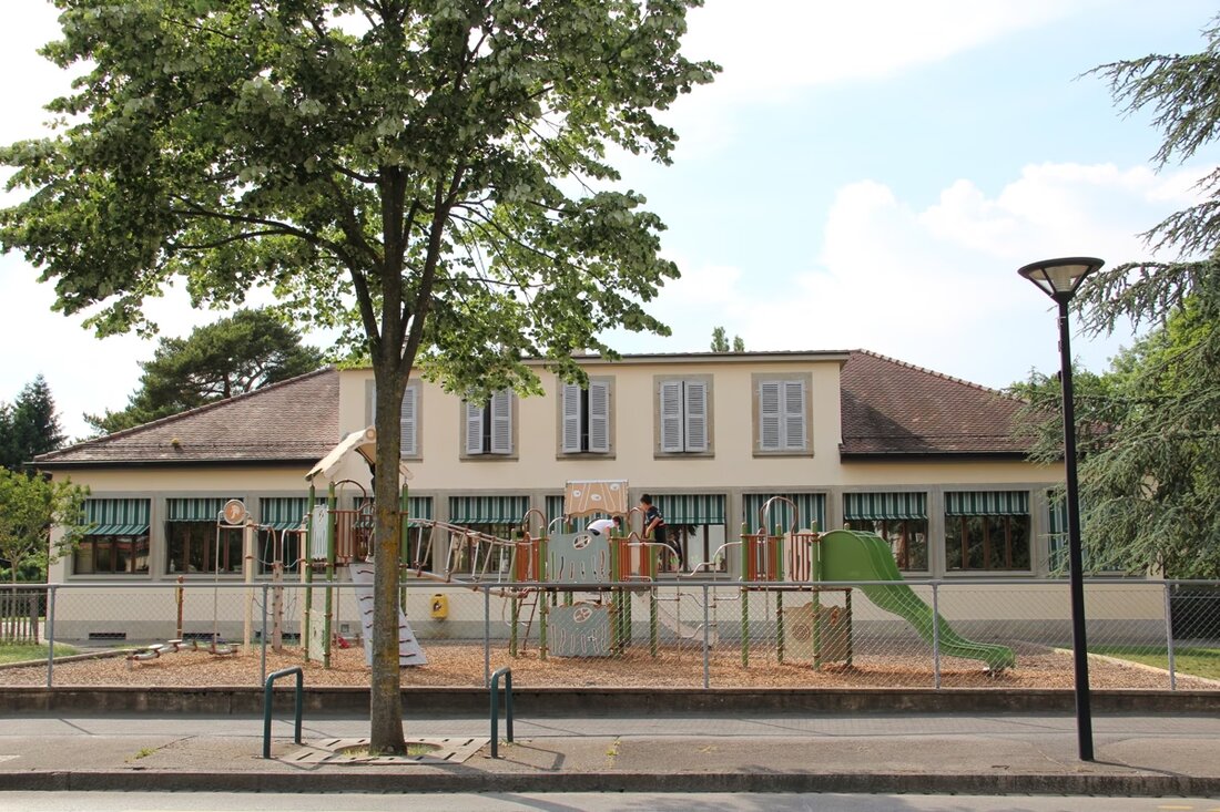 Die L'école enfantine du Plateau de Bel-Air in Chêne-Bourg wurde unter Schutz gestellt, um ihr architektonisches Erbe zu bewahren.