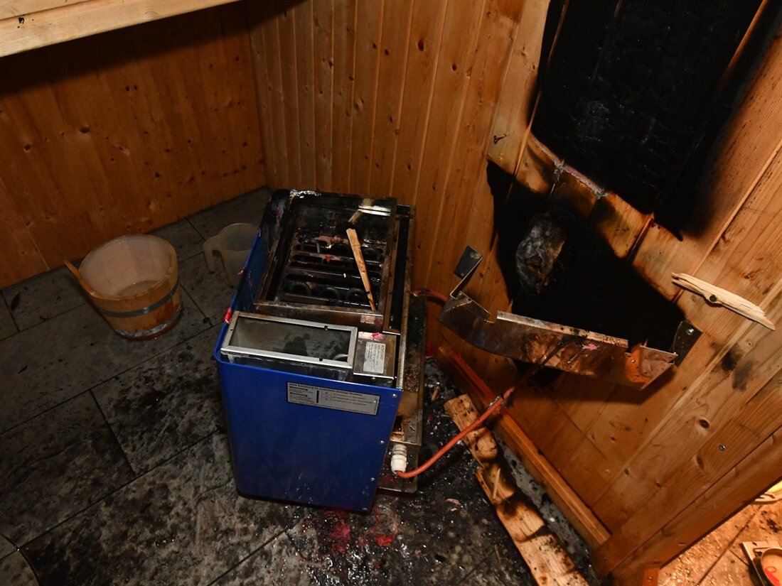 Am Sonntag kam es in Sils i.D. zu einem Schwelbrand in einem Mehrfamilienhaus. Zwei Bewohner wurden ins Spital gebracht.