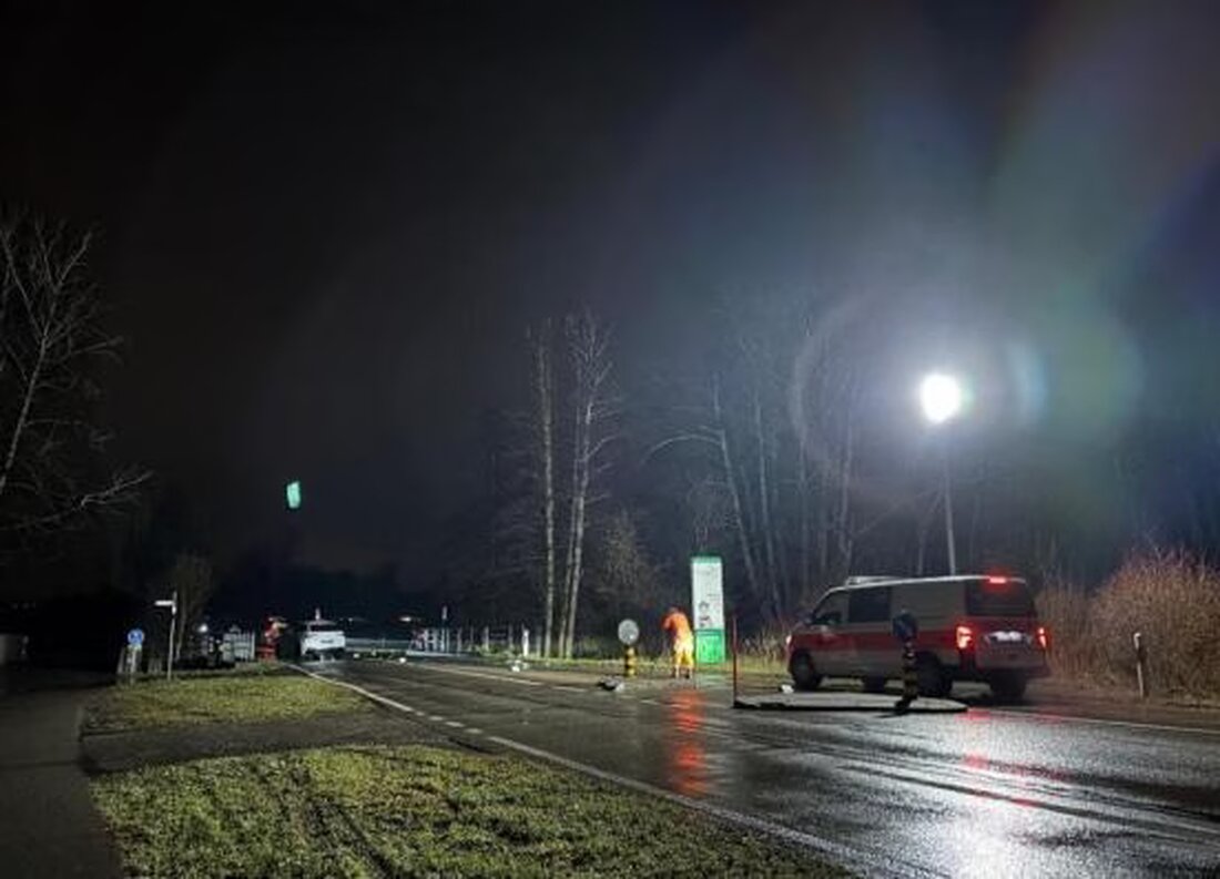Eine 18-jährige Reiterin wurde in Mönchaltorf bei einem Zusammenstoß mit einem Auto schwer verletzt. Die Unfallursache wird untersucht.