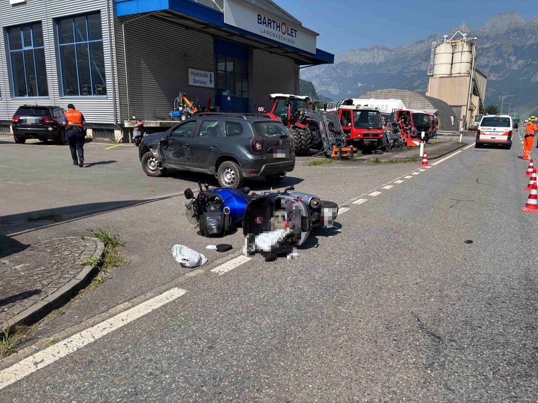 Am Montag in Flums kam es zu einem Verkehrsunfall zwischen einem Auto und einem Motorrad. Ein 32-Jähriger wurde leicht verletzt.