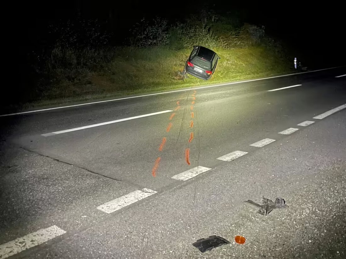 Am Sonntagabend ereignete sich in Ramosch ein Verkehrsunfall, bei dem ein 36-jähriger Insasse mittelschwere Verletzungen erlitt. Die Ermittlungen laufen.