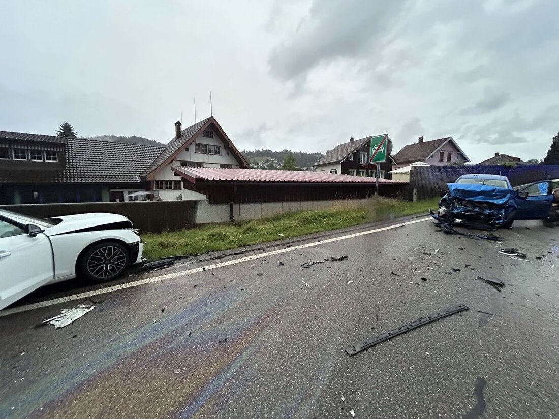 Am 21. Juli 2025 kam es in Teufen zu einer schweren Frontalkollision zwischen zwei Personenwagen. Beide Fahrer wurden verletzt.