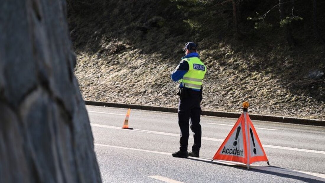 Am 8. Januar 2025 verletzte sich ein 88-jähriger Schweizer bei einem schweren Verkehrsunfall in Vernamiège lebensbedrohlich.