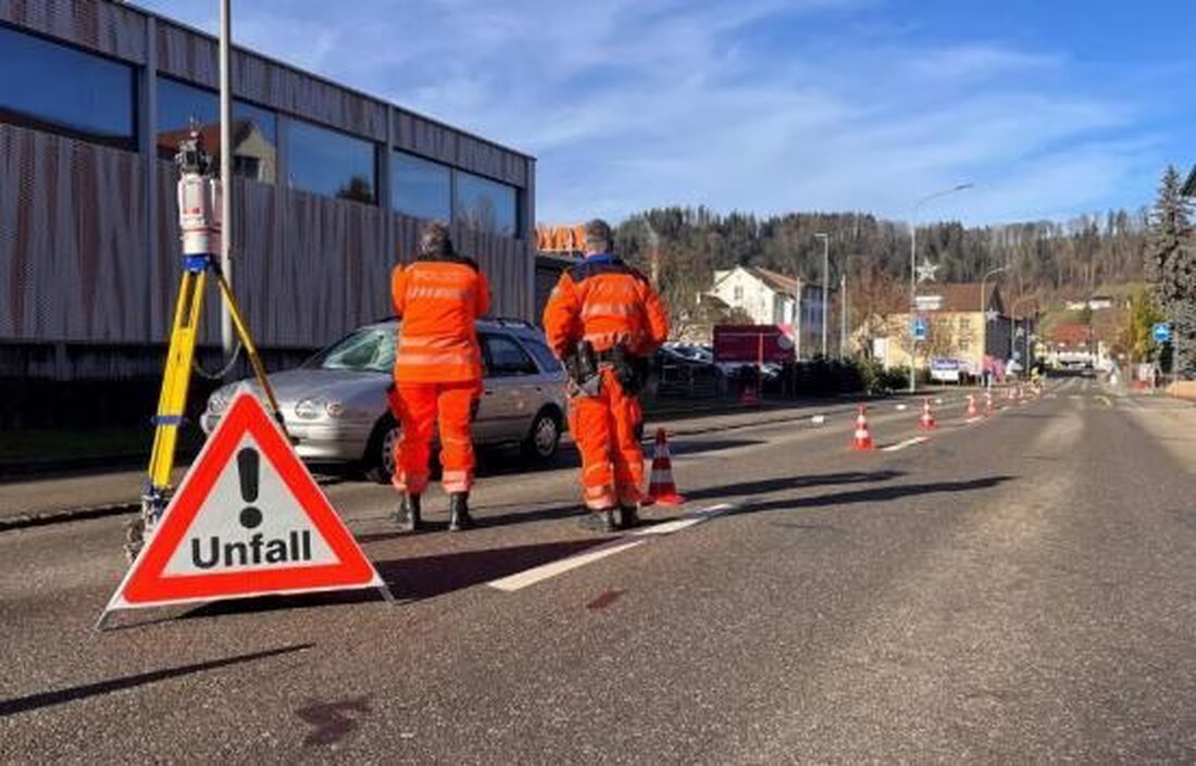 In Turbenthal wurde ein 15-jähriger Junge an einem Fussgängerstreifen von einem Auto erfasst und schwer verletzt.