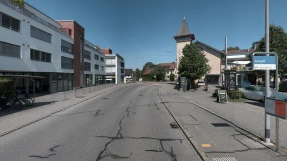 Die Seestrasse in Niederuster wird 2025 instand gesetzt und für Fuss- und Veloverkehr sicherer gestaltet.