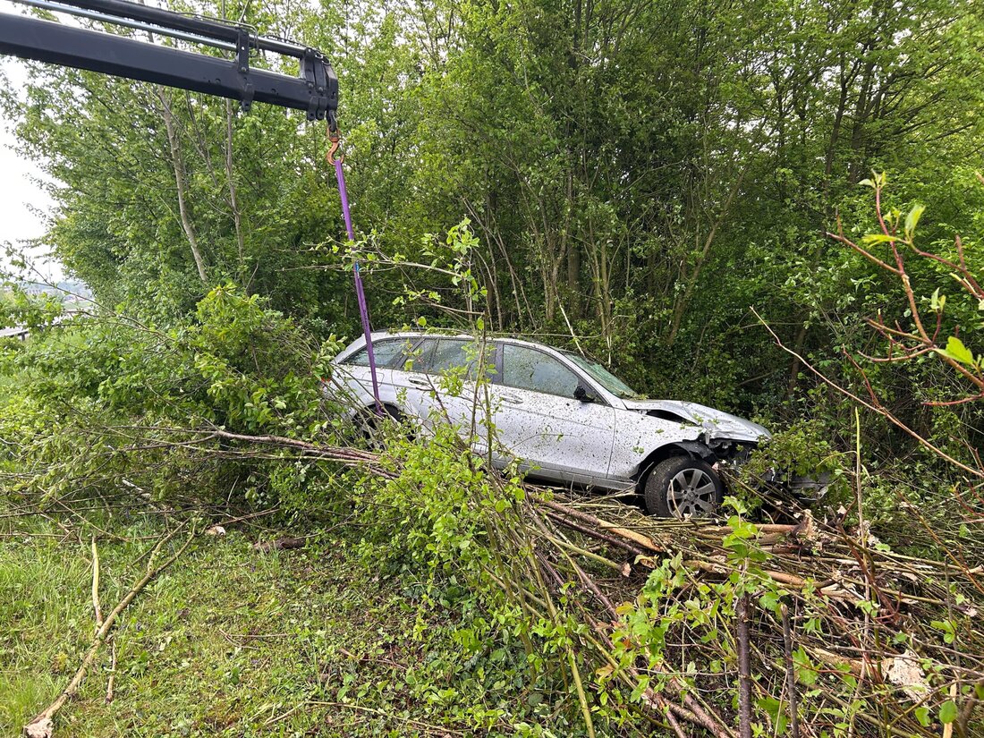 Eine alkoholiserte Autofahrerin verunfallte auf der A7 in Frauenfeld. Sachschaden: mehrere tausend Franken, keine Verletzten.