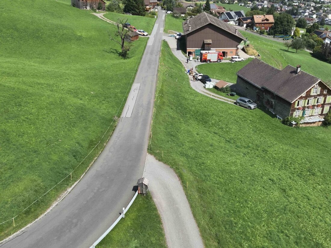Am Freitag kam es auf der Grabserbergstrasse zu einem Selbstunfall. Ein 57-Jähriger wurde leicht verletzt; zwei Autos erlitten erheblichen Sachschaden.