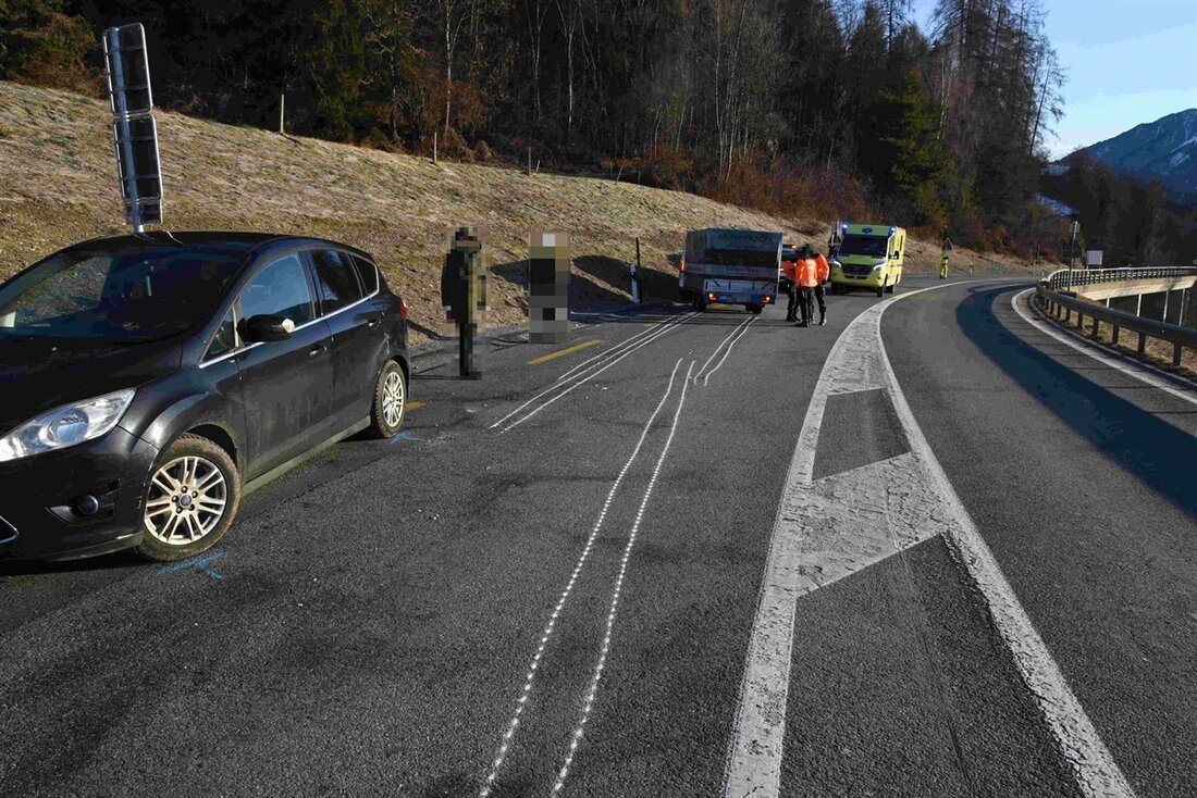 Am 04.01.2025 ereignete sich auf der Oberalpstrasse bei Trin ein Selbstunfall. Ein 81-jähriger Autofahrer verletzte sich leicht.