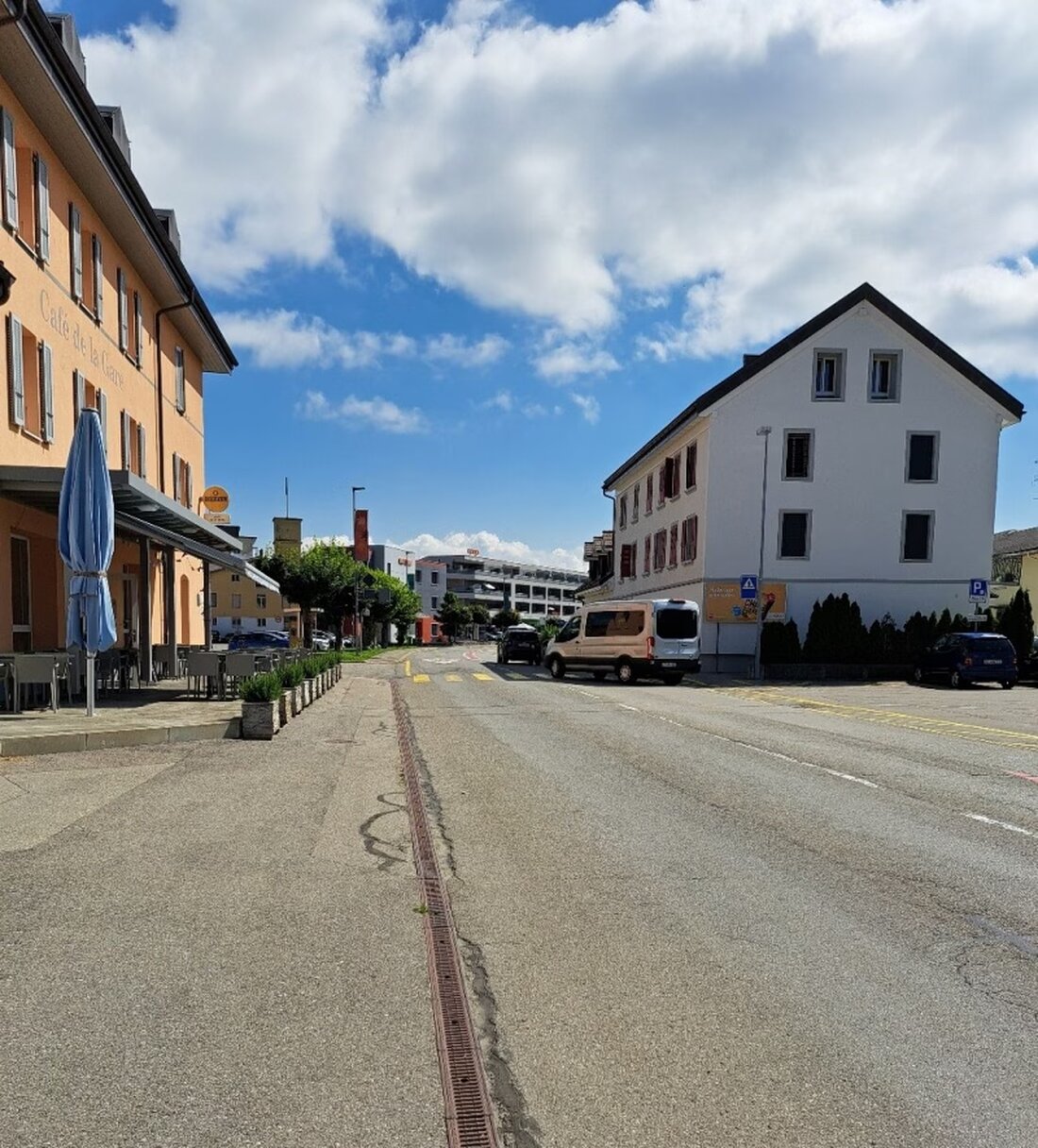 Die Neugestaltung des Vuadens-Zentrums sorgt für mehr Sicherheit und Barrierefreiheit. Beginn der Arbeiten: Juni 2027.