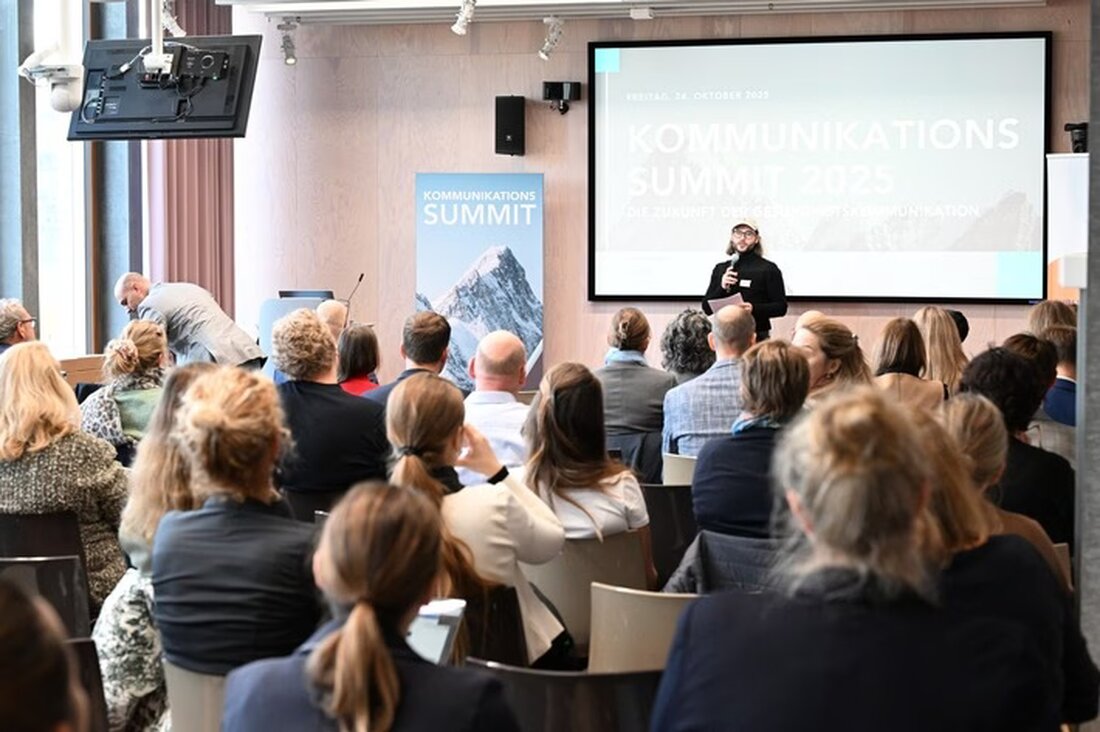 Erfahren Sie, wie KI die Gesundheitskommunikation beim Kommunikations Summit 2025 transformiert. Highlights, Keynotes und Workshops erwarten Sie.
