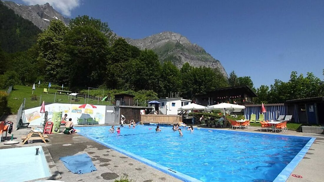 Der Regierungsrat vergibt 92'000 Franken aus dem Sportfonds zur Sanierung der Bergbadi Schwändi und für Langlaufloipen.