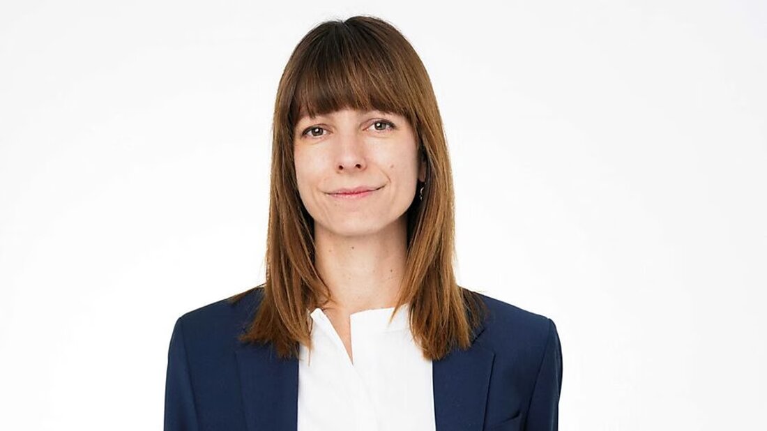 Tina Fuchs wird am 1. November 2025 neue Departementssekretärin für Volkswirtschaft und Inneres im Kanton Glarus.