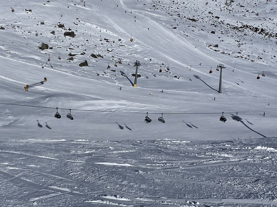 Tödlicher Skiunfall in Samnaun: Ein 68-jähriger Deutscher starb nach Sturz. Kantonspolizei sucht Zeugen für Ermittlungen.