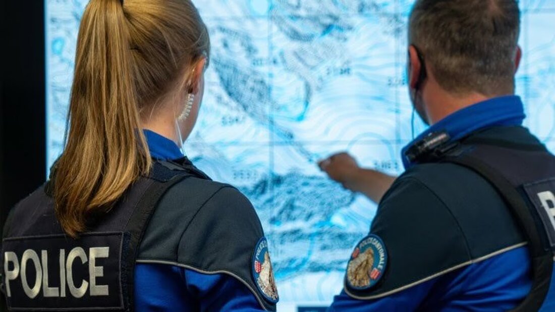 Zwei Alpinisten wurden nach einem Sturz am Weissmies in Simplon-Dorf tot aufgefunden. Eine Untersuchung ist eingeleitet worden.
