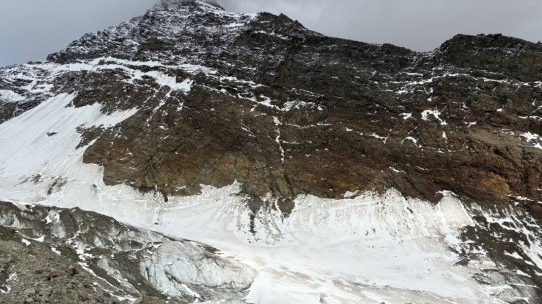 Am 5. August 2025 stürzte eine Alpinistin am Lagginhorn tödlich. Die Staatsanwaltschaft ermittelt.