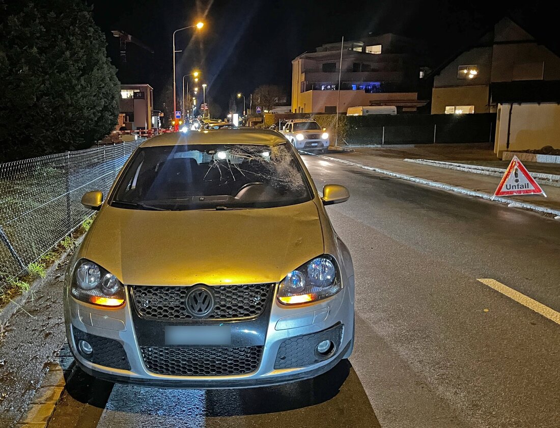 In Aadorf wurde ein Velofahrer bei einem Unfall verletzt. Kantonspolizei sucht Zeugen des Vorfalls auf der Wittenwilerstrasse.