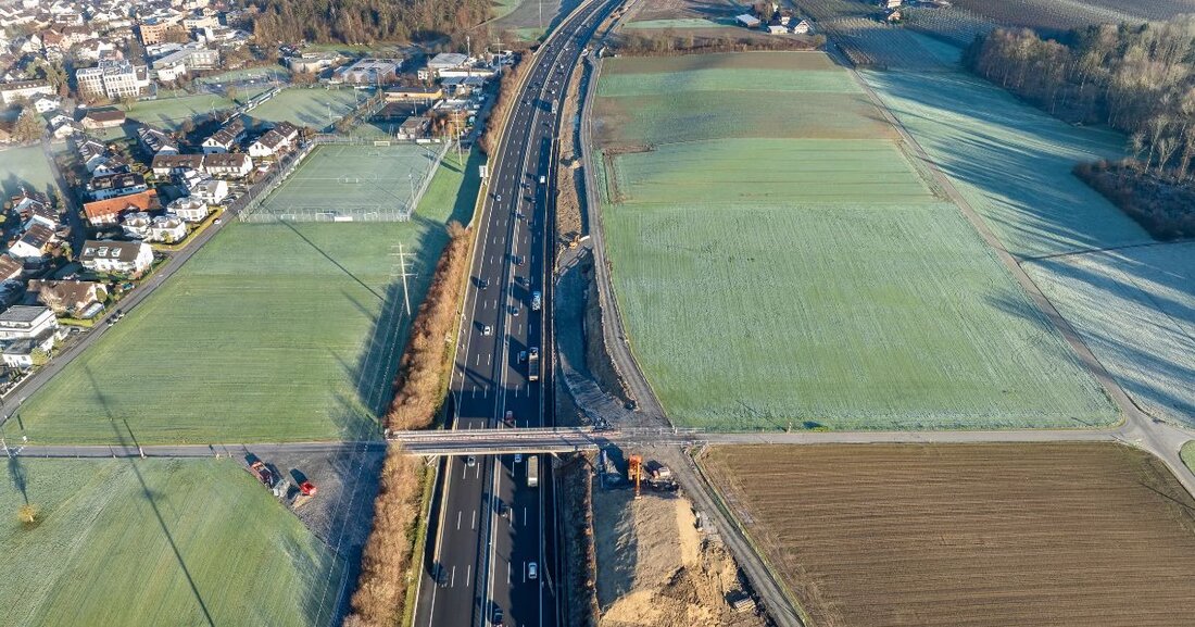 Verkehr auf der N4 ist vom 17. März bis 11. April 2025 wegen Brückenneubau eingeschränkt. Informationen zu Sperrungen und Umleitungen.