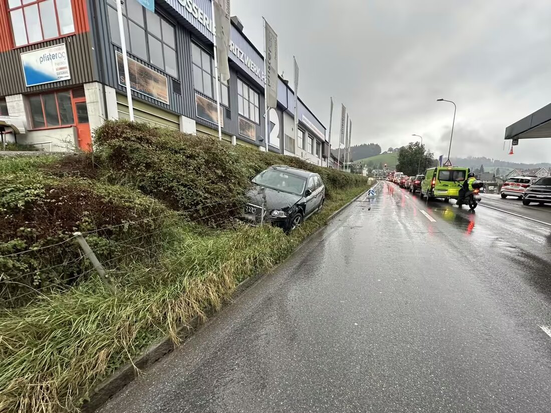 Am 23. September 2024 kam es in Herisau zu einem Verkehrsunfall zwischen zwei Autos. Glücklicherweise blieb niemand verletzt.