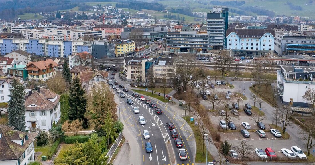 Ab dem 19. August 2025 werden umfassende Verkehrserhebungen im Ägerital und Zug-Baar durchgeführt, um Verkehrsflüsse für die Mobilität 2040 zu analysieren.