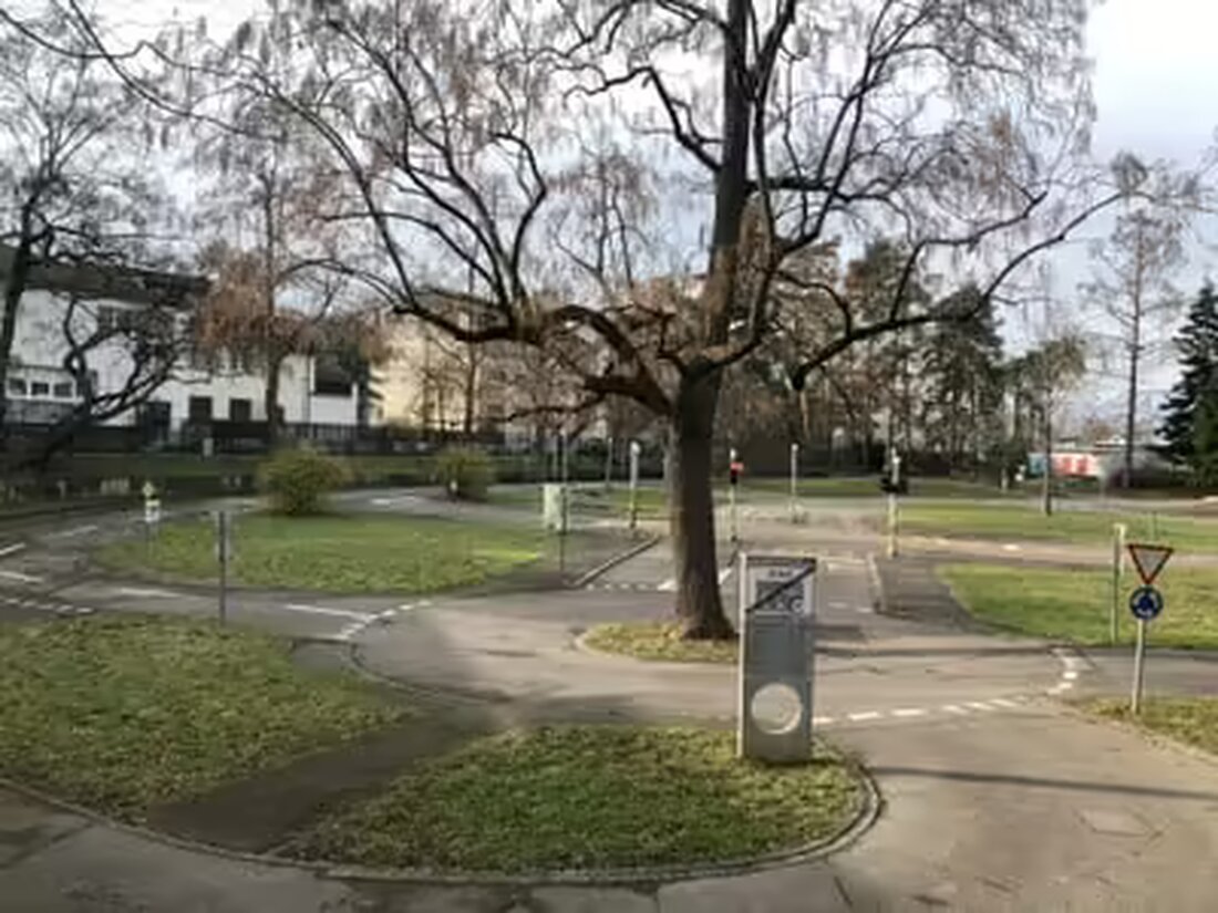 Sanierungsarbeiten im Verkehrsgarten am Wasgenring starten am 30. September 2023. Neuerungen für eine nachhaltige Verkehrsschulung!