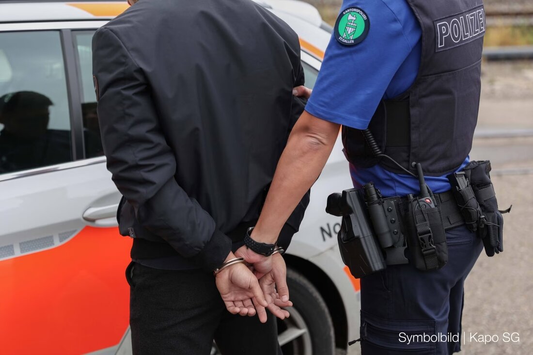 Ein 16-jähriger Mann wurde nach einem Diebstahlsversuch in Rorschacherberg festgenommen. Polizei ermittelt weiter.