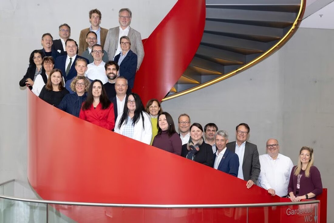 Am 20. Oktober 2025 diskutieren Fachkräfte auf dem SeeCampus über Vertrauen und Reputation in grenzüberschreitender Zusammenarbeit.