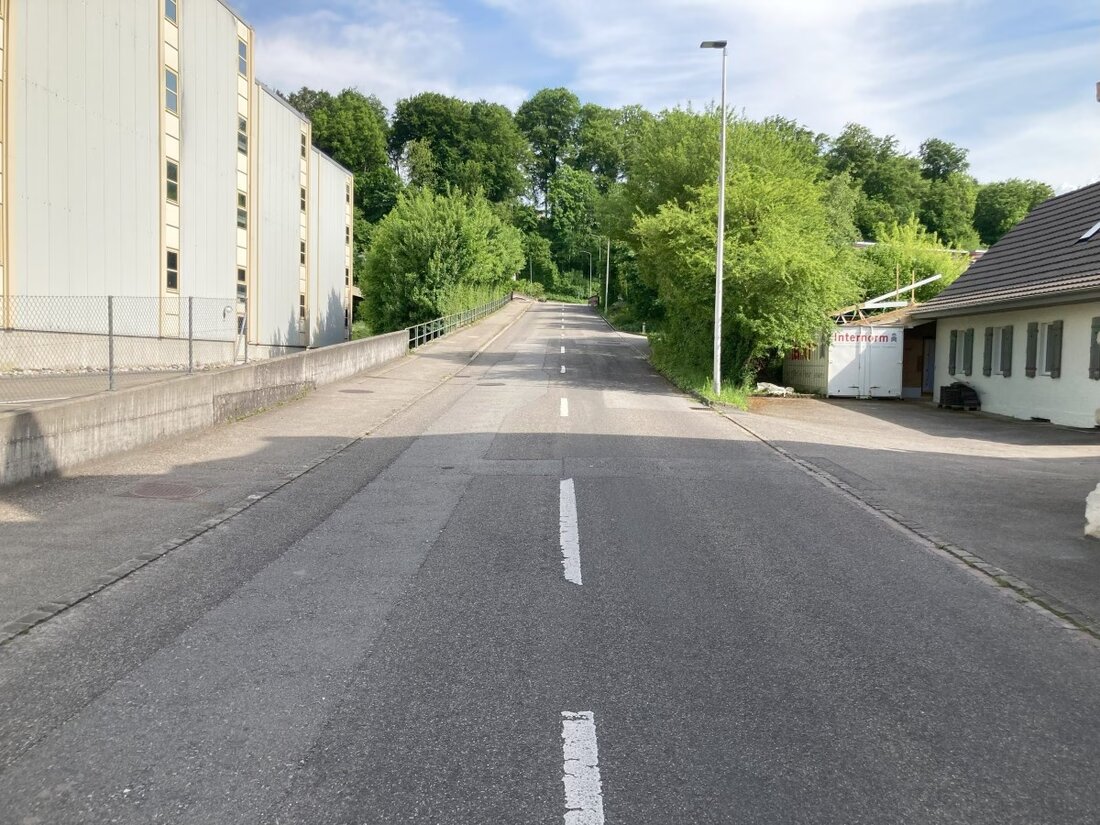 Am 2. Juni 2025 beginnen die Sanierungsarbeiten an der Dorfstrasse in Murgenthal. Einbahnregime & Umleitungen erwarten Verkehrsteilnehmende.