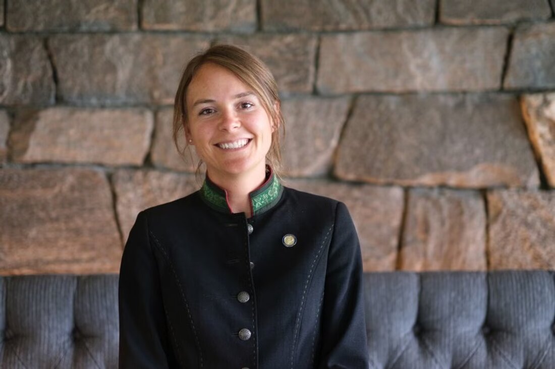 Nach 38 Jahren übernimmt Naomi Merz die Leitung des Gourmetrestaurants Silberdistel in der Sonnenalp. Entdecken Sie den Wandel!