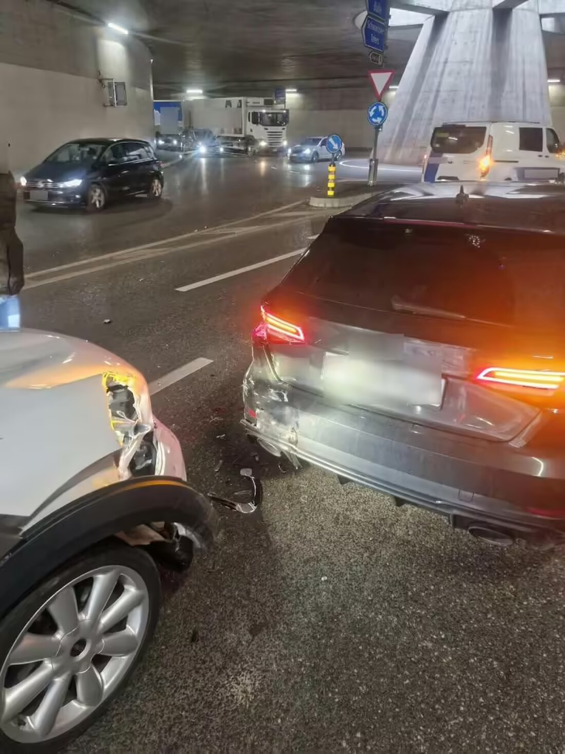Am 2. November 2024 in Freiburg wurde ein alkoholisierten Fahrer zweimal kontrolliert. Sein Führerausweis wurde abgenommen und das Fahrzeug eingezogen.