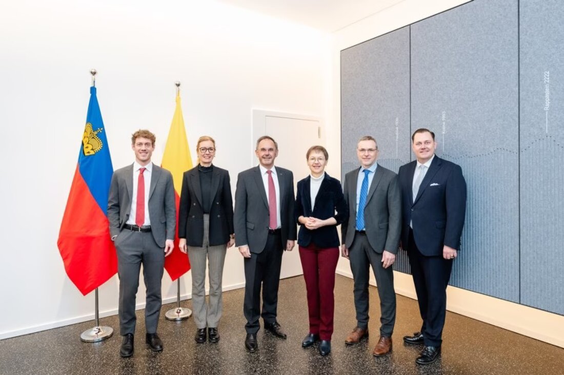 Regierung und LIHK-Vorstand diskutieren am 27. November 2025 zentrale wirtschaftspolitische Themen zur Stärkung Liechtensteins.