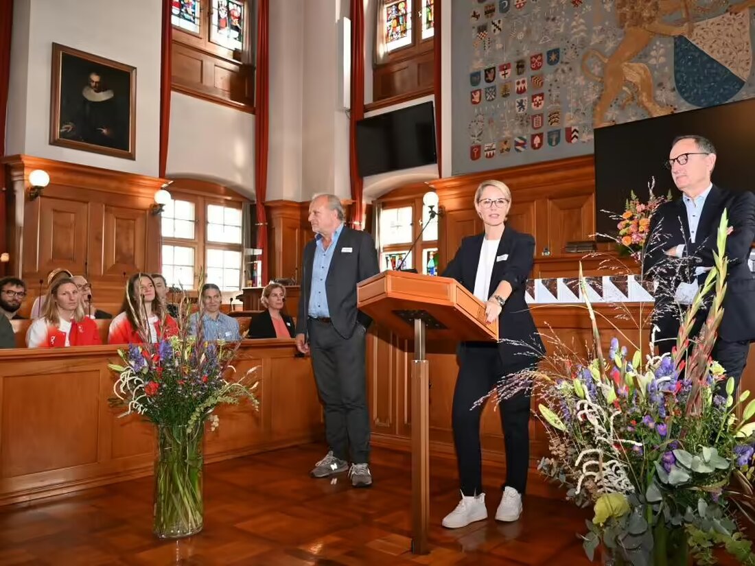 Zürich ehrte seine Olympioniken bei einem festlichen Empfang im Rathaus, würdigte ihre Leistungen und inspirierte die Jugend.