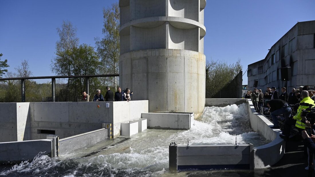 Die neue Flutungsanlage im Ausbildungszentrum Andelfingen wurde übergeben, stärkt die Hochwasserprävention und schult Einsatzkräfte.
