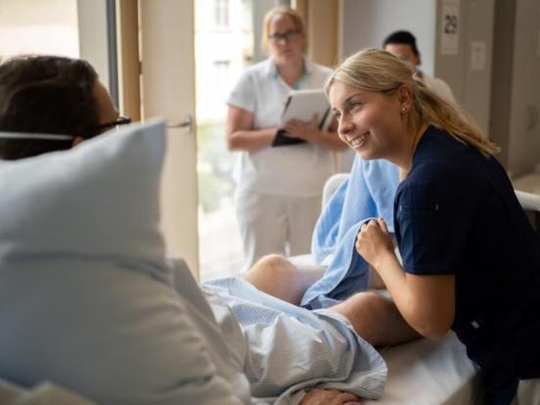 Der Kanton Zürich fördert die Pflegeausbildung mit 100 Mio. Franken, um die Zahl diplomierter Pflegefachpersonen bis 2032 zu erhöhen.