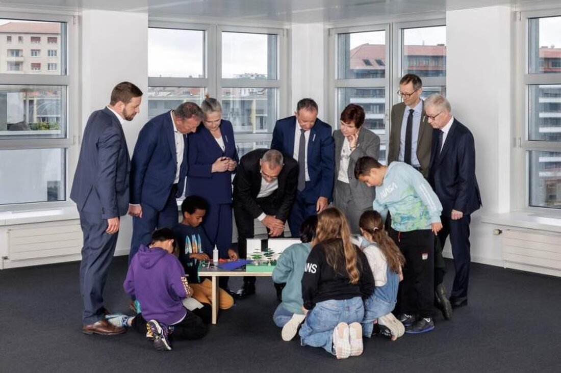 Der Staatsrat 2025 unter Präsident Jean-François Steiert betont die Bedeutung zukunftsorientierten Handelns und den Dialog mit Jugendlichen.