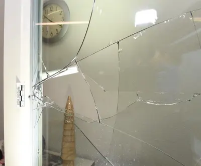 Einbruch in Ennetmoos: Drei Firmen Ziel eines gewaltsamen Übergriffs!