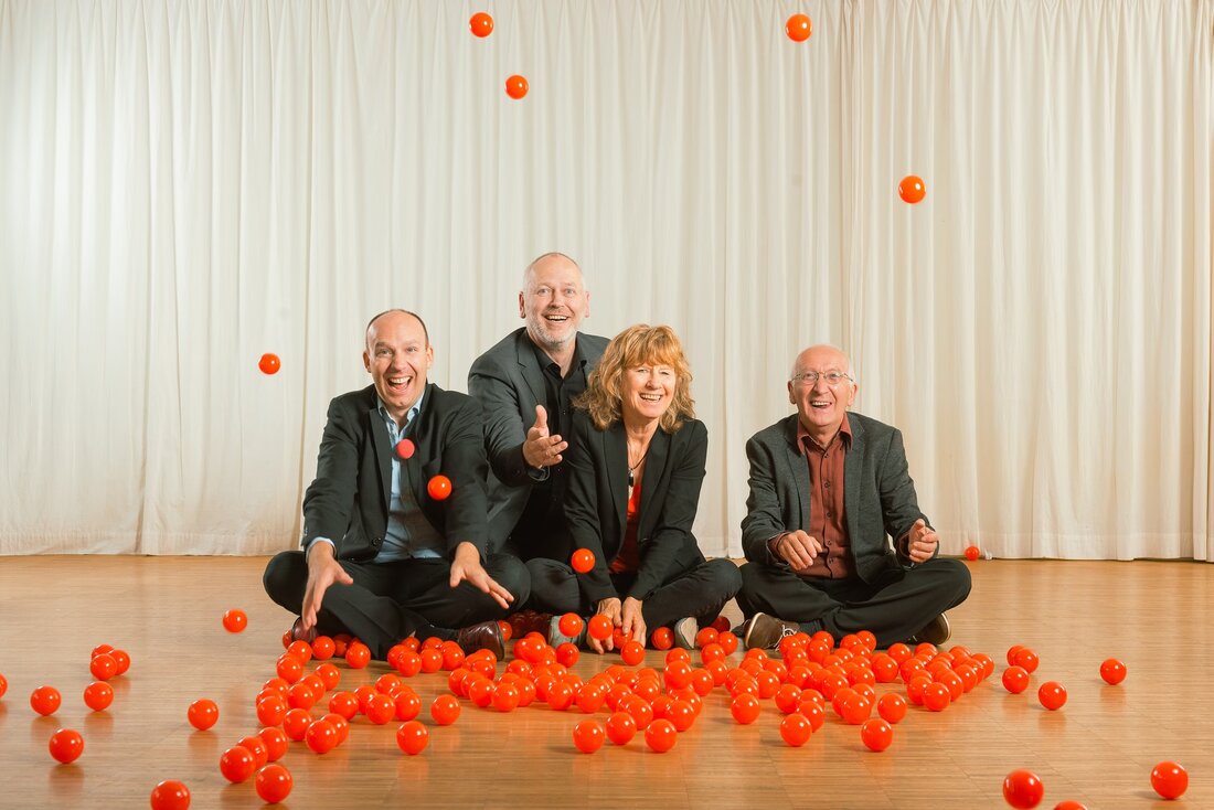 7 Teilnehmerinnen und Teilnehmer aus Deutschland und der Schweiz haben nach 1,5-jähriger Ausbildung in Konstanz im Herbst 2025 die Prüfung bestanden Konstanz, September 2025 &#8211; Humor setzt sich zunehmend als ernstzunehmende Kompetenz in Teams und Führungskultur durch. 7 Teilnehmerinnen und Teilnehmer aus Deutschland und der Schweiz haben am 24. September 2025 nach anderthalbjähriger Ausbildung am &hellip;