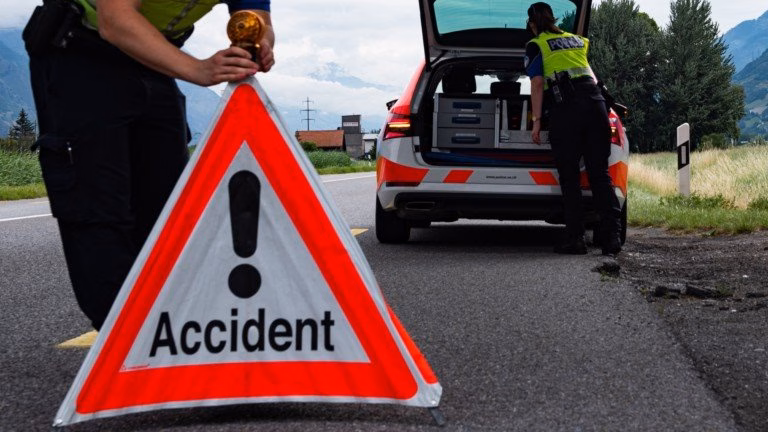 Verkehrschaos in Uvrier: Rollerfahrer bei Unfall verletzt!