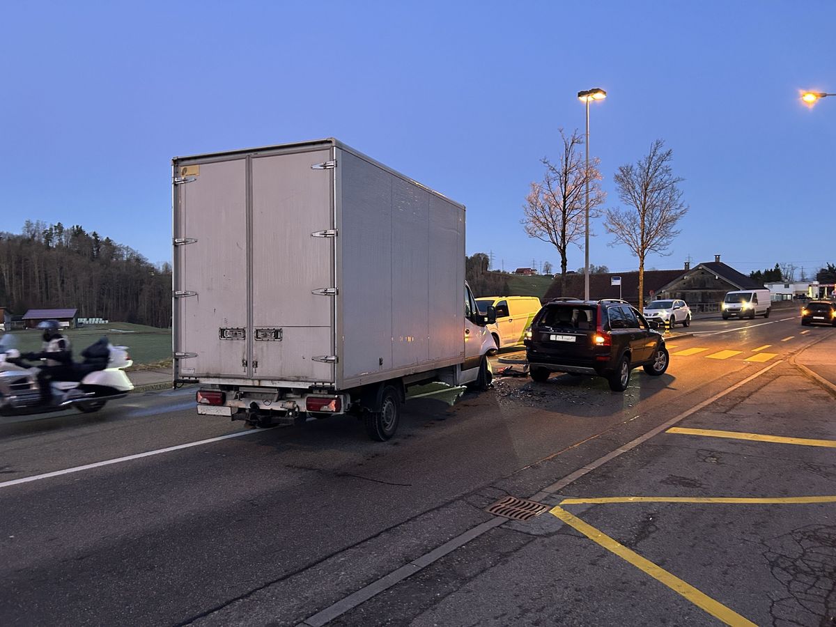 Dramatische Auffahrkollision in Herisau: Glück im Unglück!
