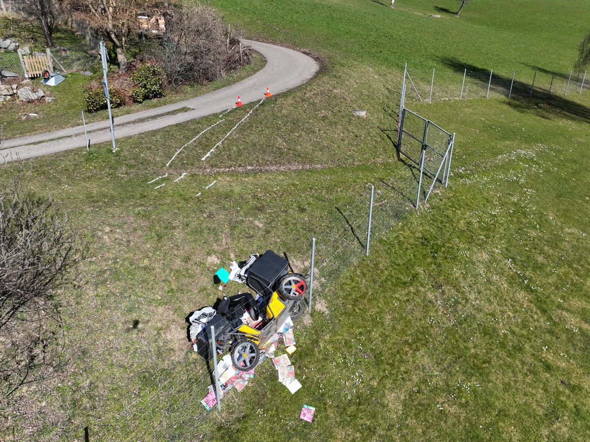 Selbstunfall mit Elektroroller: Postangestellter stürzt in Herisau!