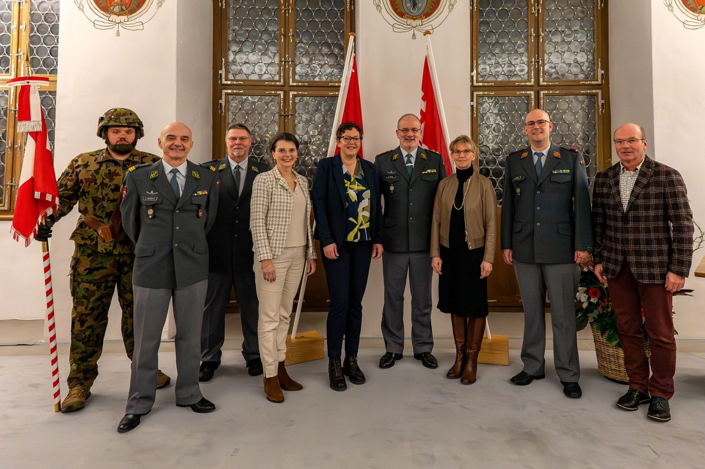 Verdiente Anerkennung: Feierliche Beförderungen und Entlassungen im Kanton