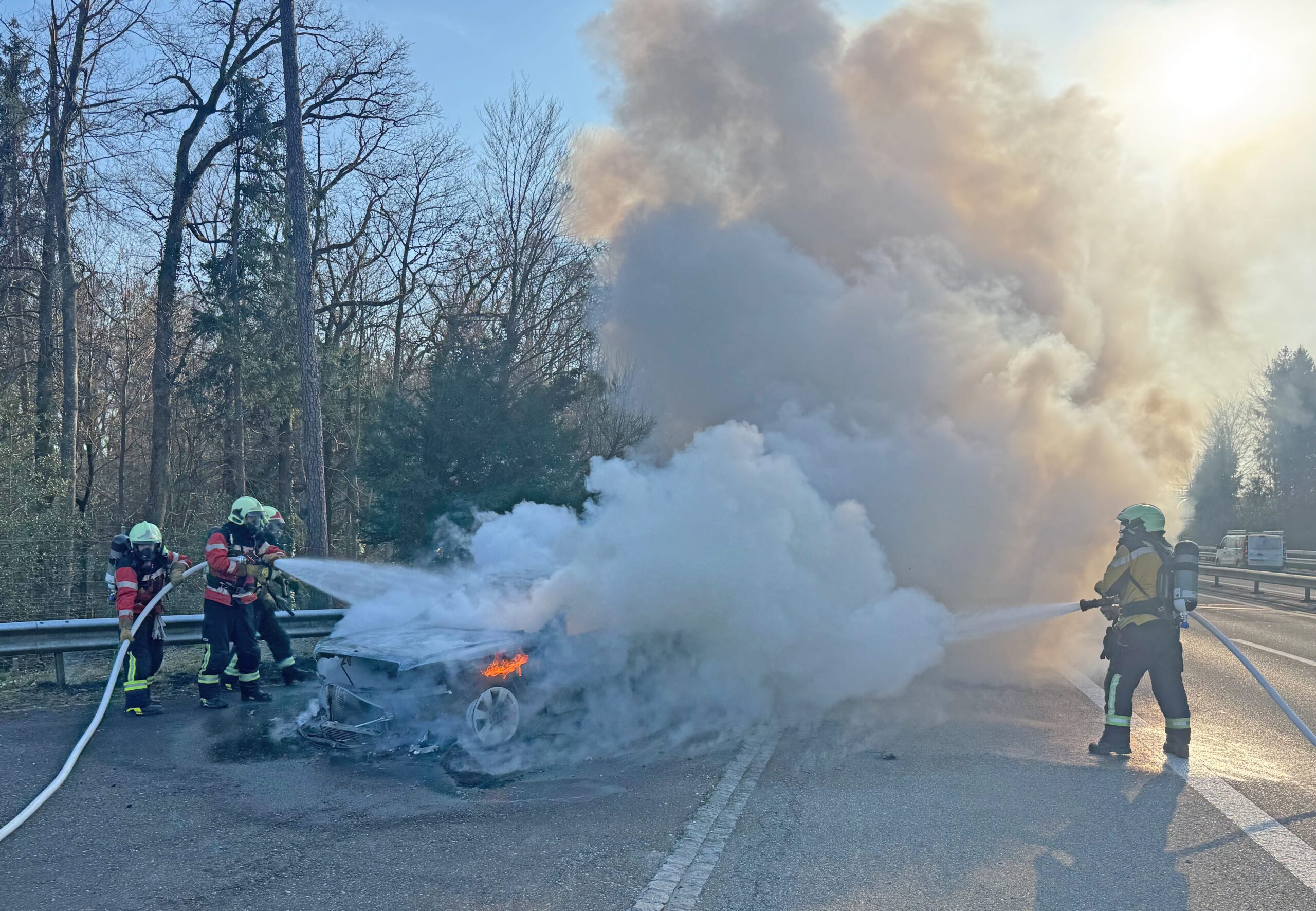 Autobrand auf A7 bei Wäldi: Glück im Unglück – Niemand verletzt!