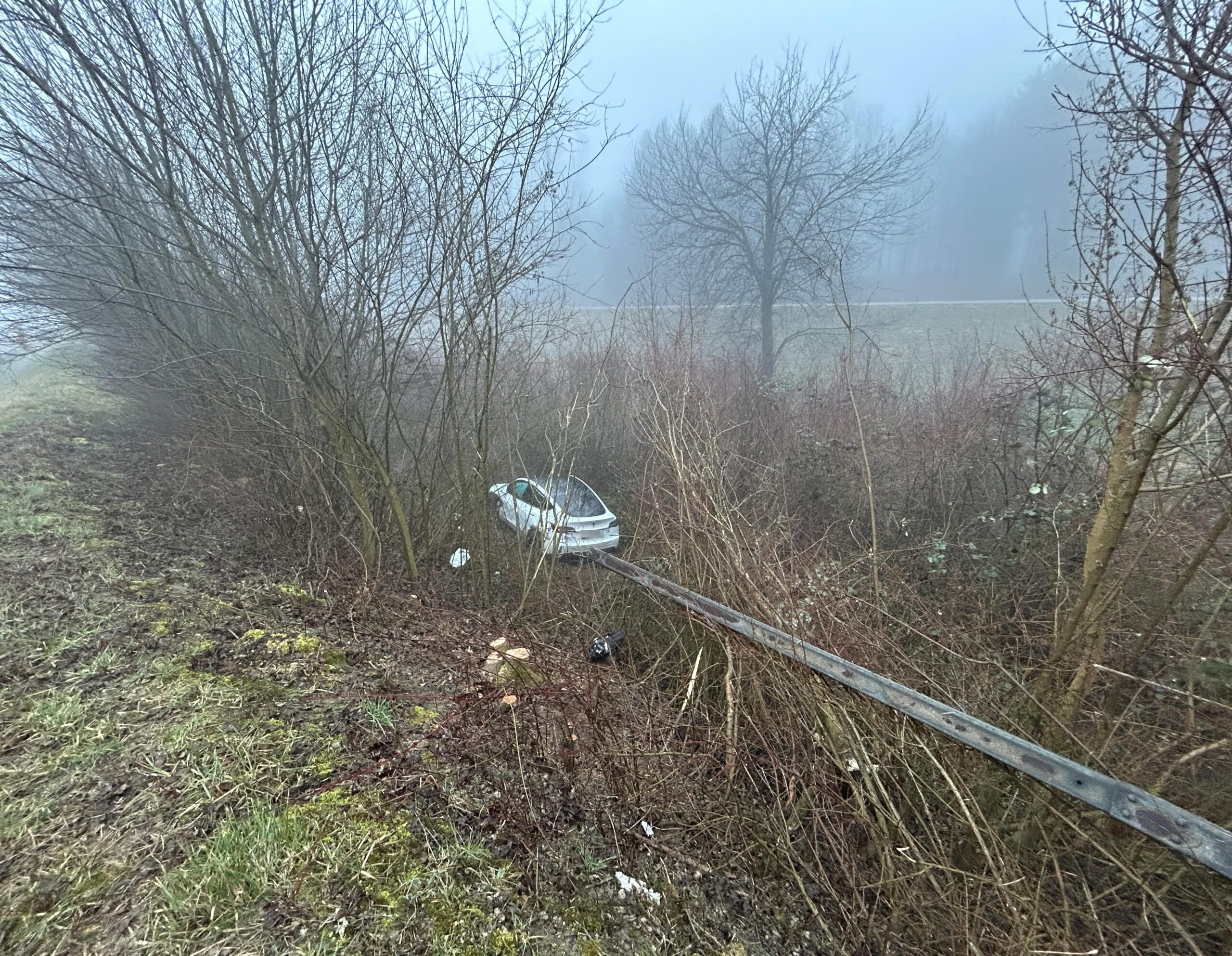 Autofahrerin in Hüttlingen: Dramatischer Unfall auf der A7!