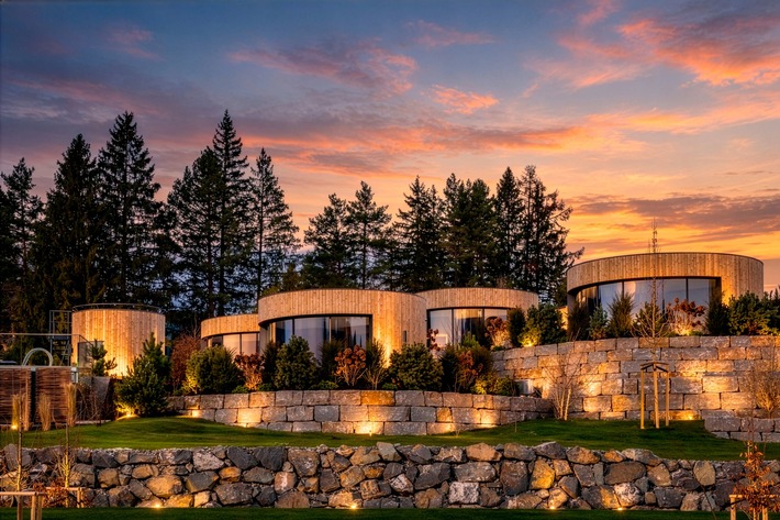 Exklusive Natur-Lodges in der Sonnenalp: Luxus und Ruhe vereint!