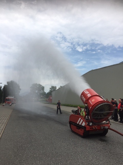Fachkurs für Feuerwehr: Grosslüfter retten Leben in Schaan!
