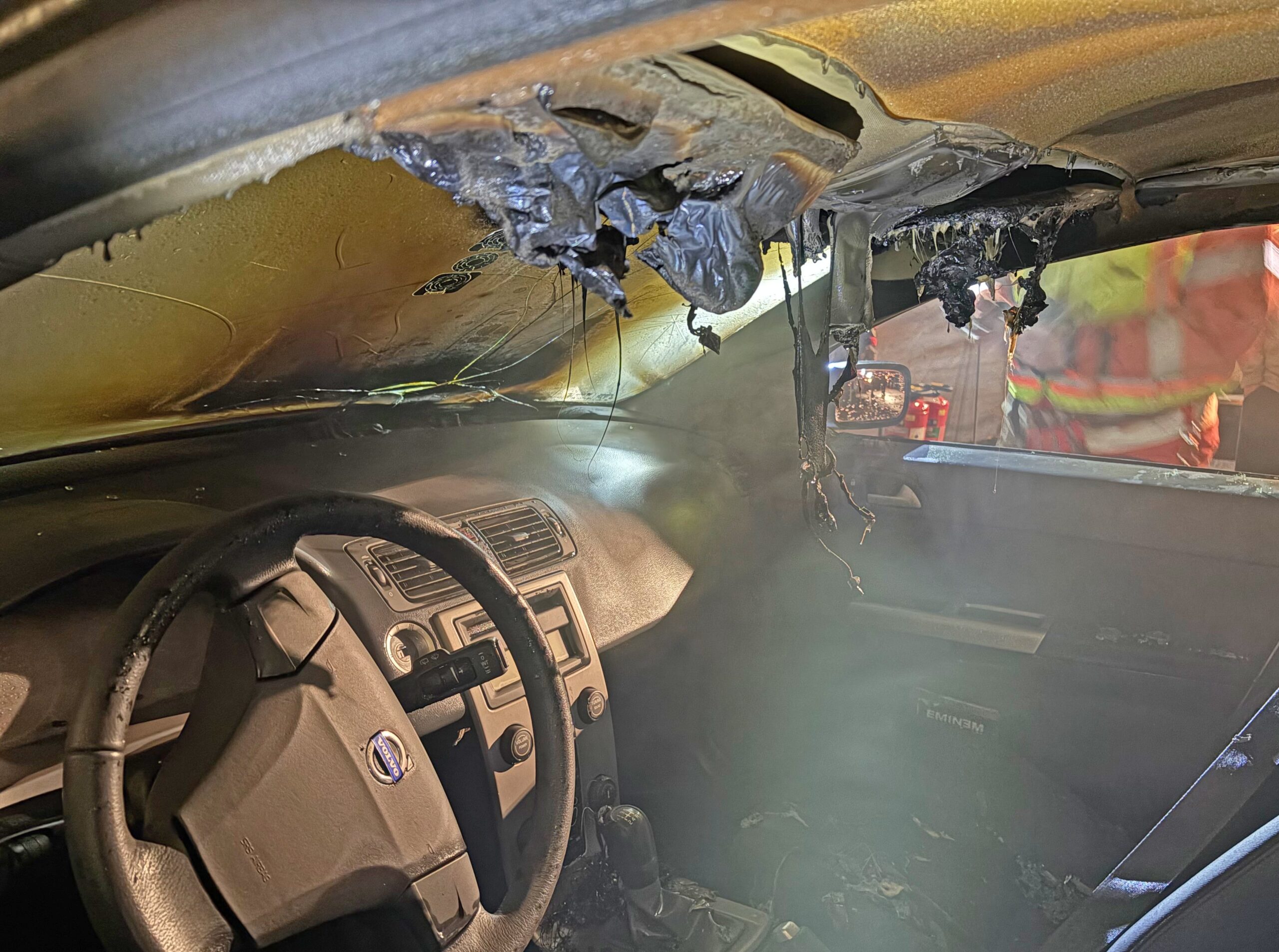 Technischer Defekt: Fahrzeugbrand in Roggwil verursacht hohen Sachschaden!