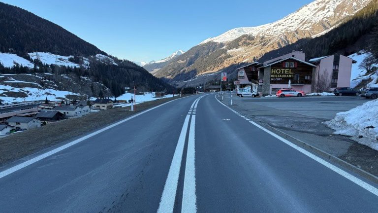 Tödlicher Verkehrsunfall in Bourg-St-Pierre: 79-jährige Frau verstorben