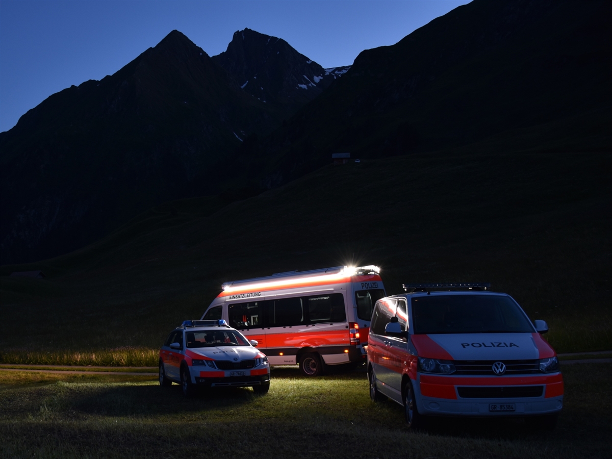 Vermisster Mann in Arosa: Dramatische Rettung nach nächtlichem Absturz!