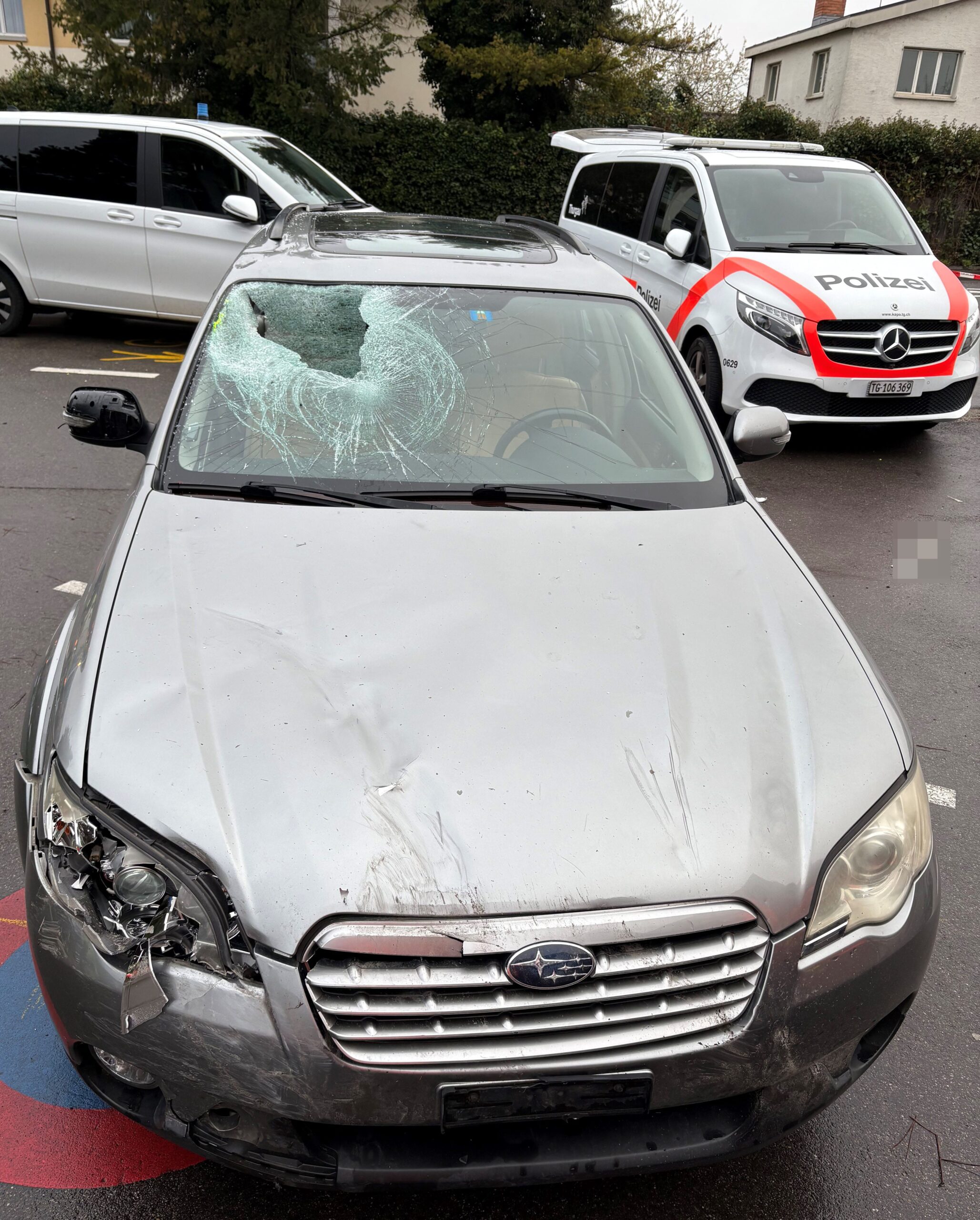 E-Bike-Fahrer in Bonau bei Unfall mit Auto schwer verletzt!