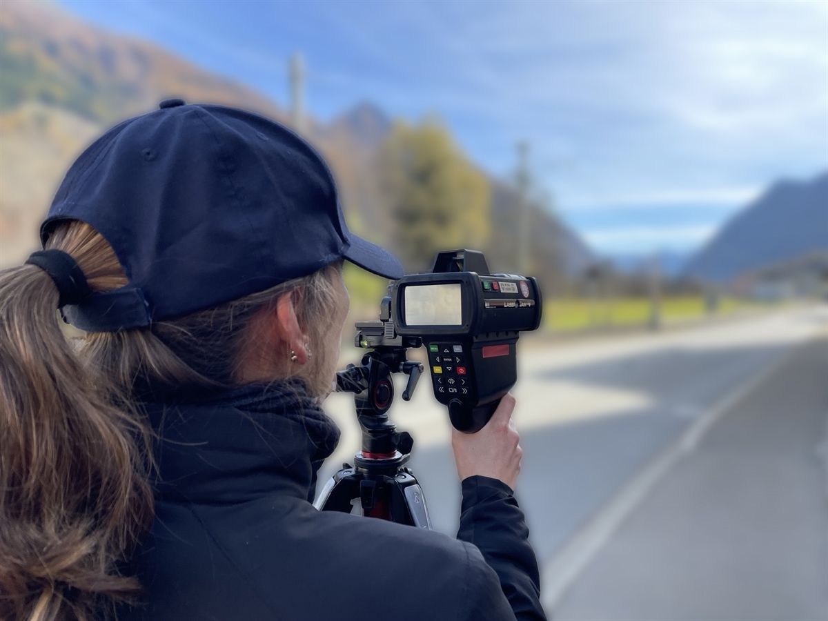 Raser auf Oberalpstrasse: 100 km/h zu schnell mit dem Motorrad!